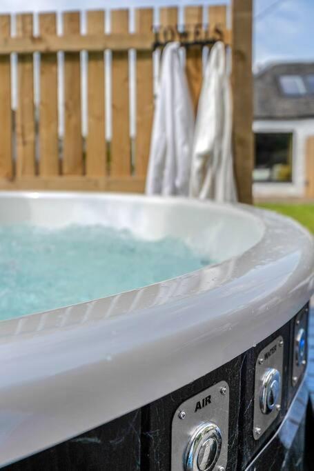Luxury Riverside Retreat Broughton (Scottish Borders)