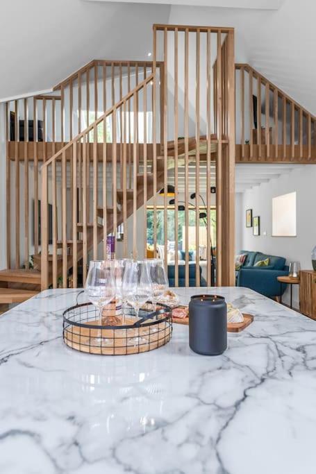 Holiday home Luxury Riverside Retreat *